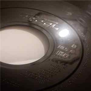 Unitone Rockers Featuring Steel - Children Of The Revolution mp3