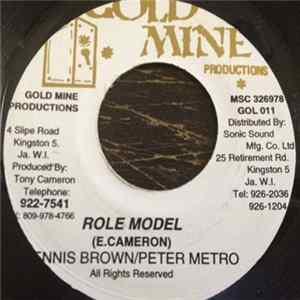 Dennis Brown, Peter Metro - Role Model mp3